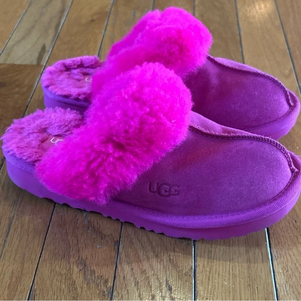 UGG Cozy II Slipper Girls Size 3 Hot Pink Rock Rose Fur Trimmed Slip On Shoes